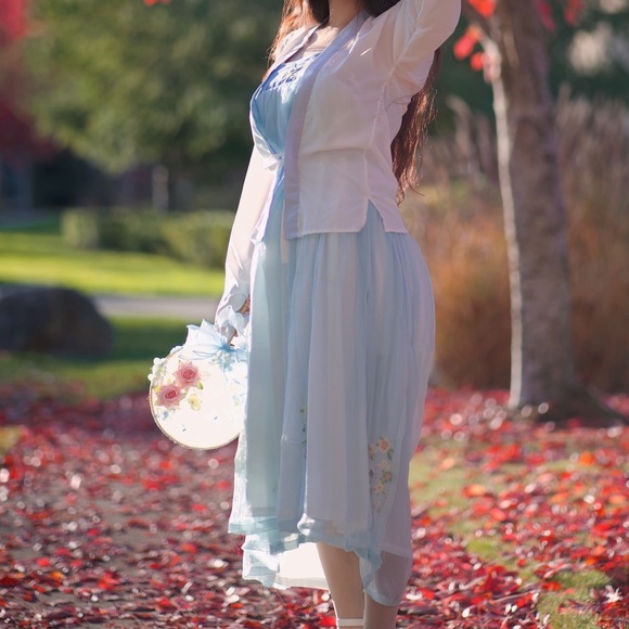 blue white hanfu size S - Picture 2 of 5